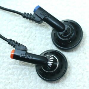 011b 希少 AIWA アイワ 当時物 イヤホン ジャンク MDR-E242風 カセットボーイ付属品?