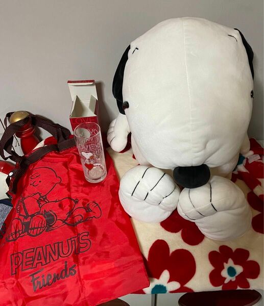 SNOOPY スヌーピーBIGぬいぐるみ　おまけ付き