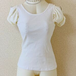 新品タグ付き【アンティローザ】肩チラ半袖ニット 白 フリーサイズ