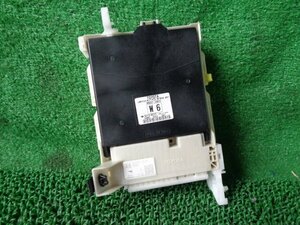 6kurudepa R2年 カローラフィールダー DAA-NKE165G ヒューズ ボックス 1NZFXE [ZNo:05003529] 8580