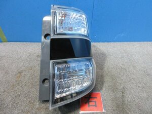 7kurudepa ヴェルファイア DBA-ANH20W 右 テール ランプ ライト 81551-58090 ＬＥＤ KOITO 58-29 [ZNo:06006957] 166323