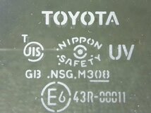 5kurudepa H28年 エスクァイア DBA-ZRR80G フロント 左 ドア ガラス ZRR85 ノア VOXY ZWR80 美品 32876_画像4