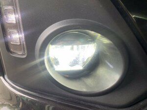 5kurudepa H30年 ルーミー DBA-M900A 右 フォグ ランプ ライト ＬＥＤ KOITO M910A タンク トール ターボ 2WD 点灯OK 32999