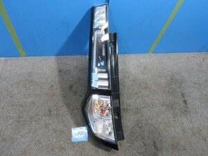 7kurudepa タンク DBA-M900A 左 テール ランプ ライト 81560-B1350 ＬＥＤ KOITO 220-69045 [ZNo:06008528] 165448