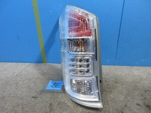 7kurudepa ステップワゴン DBA-RK5 左 テール ランプ ライト 33550-SZW-J01 ＬＥＤ STANLEY P8896 [ZNo:06010759] 167315