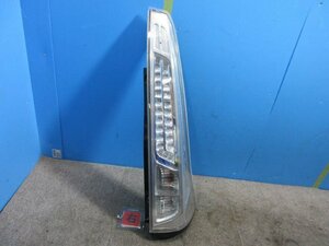 7kurudepa セレナ DAA-HC26 右 テール ランプ ライト 26550-1VM0B ＬＥＤ KOITO 220-23438 [ZNo:06011269] 167429