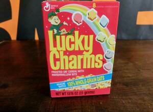 　ビンテージ　シリアルボックス　Lucky Charms　箱物