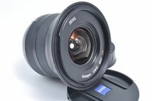 カールツァイス Carl Zeiss 単焦点レンズ Touit 2.8/12 Xマウント 12mm_画像2