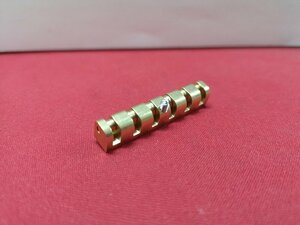 ■ギターパーツ 5000円以上で送料無料★43mm 真鍮製 Roller Nut ブラス ローラーナット 6弦 エレキ・ギター 交換や改造に！ G1P22298