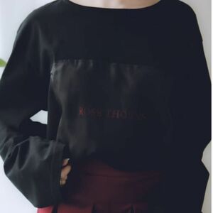 レッドロゴブラックロングTシャツ