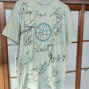 AKB48 　サイン入りTシャツ　　Mサイズ　５月７日終了