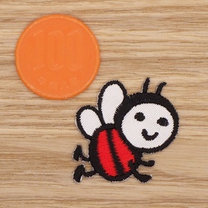 【Ｓサイズ】アイロンワッペン NO.347 ハチ みつばち 蜂 ミツバチ ＢＥＥ 人気 可愛い アップリケ 【郵便定形】