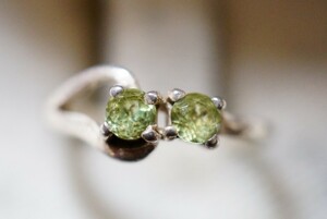 1912 ペリドット リング 指輪 ヴィンテージ アクセサリー SILVER 925刻印 アンティーク 色石 宝石 カラーストーン 装飾品