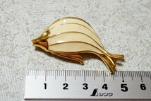 500 モネ/MONET 魚 ゴールドカラー ブローチ 海外製 ブランド ヴィンテージ アクセサリー アンティーク 装飾品_画像4