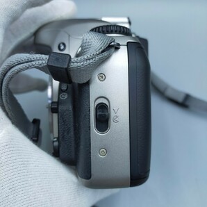 □Nikon U フィルムカメラ SIGMA ZOOMレンズ2本(28-80mm、100-300mm)+カメラバッグ付き ニコンの画像8