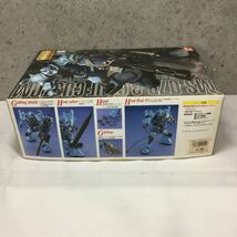 ◎【BANDAI/バンダイ】機動戦士ガンダム ジオン公国軍陸戦用 MS-07B-3 グフカスタム 1/100スケール マスターグレードモデル 未組み立て _画像4