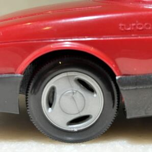 プラスチック製「サーブ 900 turbo 16S」全長は約23.5cmです。映画『ドライブマイカー』と同型。古いのでキズ、汚れ、ずれ等もございます。の画像8
