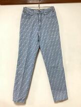 N-1278 イタリア製 FENDI JEANS フェンディジーンズ 総柄パンツ W28 ブルー系 テーパード_画像1