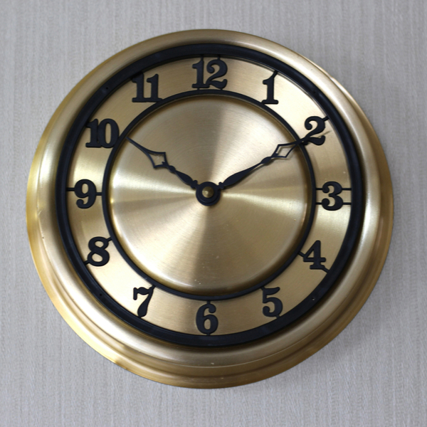 【完動品】西ドイツ ヴィンテージ時計　1949-1990年　金属製 ゴールドの時計　レトロ アンティーク　HECHINGER QUARTZ TIME WEST Germany