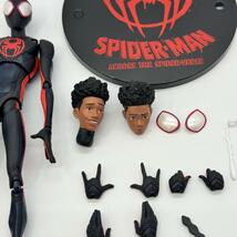 【送料無料・匿名配送】 S.H.フィギュアーツ アクロスザスパイダーバース スパイダーマン マイルスモラレス_画像3