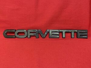 送料無料！シボレー コルベット CORVETTE C4 前期 リアバンパー 用 エンブレム USED 美品 評価100%！本人確認済！