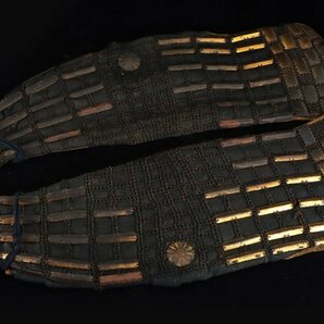 魁◆名家蔵出 うぶ品 本物保証 江戸初期期 古鉄地鎧甲冑金袖 古鉄地鎖古作時代の希少作の画像1