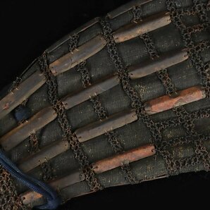 魁◆名家蔵出 うぶ品 本物保証 江戸初期期 古鉄地鎧甲冑金袖 古鉄地鎖古作時代の希少作の画像6