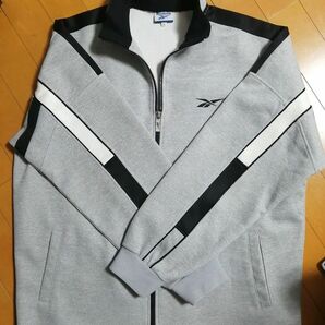 ReebokジャージLsize（美品)