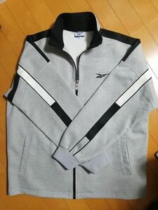 ReebokジャージLsize（美品)