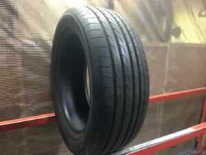 ★☆1本訳アリ 超バリ山!! 215/55R17 ヨコハマ ブルーアース RV-02 引取可 A390☆★