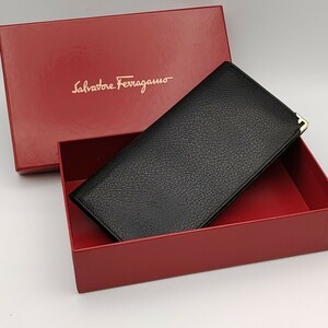 サルヴァトーレフェラガモ 　Salvatore Ferragamo 　ロゴ 二つ折り 　長財布 　長財布 　レザー ブラック（ゆうパケットの場合、箱なし）