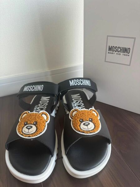 【新品】MOSCHINO サンダル