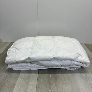 1102 西川のふとん　羽毛掛けふとん　肌掛け布団　サックス　寝具　150×210cm シングルロング　ペイズリー柄