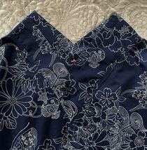 COROMOOL FACTORY 衣　ブラウス　Vネック　花柄　藍　紺　白　インディゴ プルオーバー コロモール　浴衣　和柄　綿100% 日本製　ころも_画像2