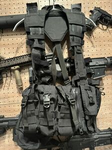 Crye Precision製AVS Detachable Chest Rig /AVS Padded Yoke実物