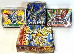 中古ガンプラ バンダイ 未組立3個(鎧騎士ガンダムF90・天翔狩人摩亜屈・撃鱗将頑駄無)、部品取り1個(頑駄無大将軍)