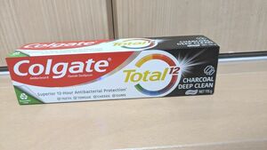 Colgate Total 12 Charcoal Deep Clean 歯磨き粉