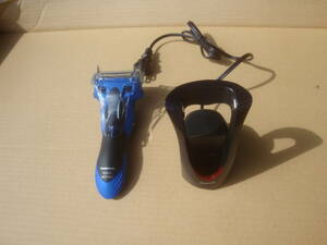 24134*Panasonic ES-SL41 WET/DRY rechargeable shaver . charger .zoli attaching 