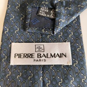 PIERRE BALMAIN（ピエールバルマン）紺チェーンワンポイントロゴネクタイ