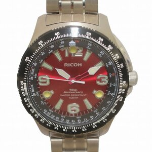 リコー RICOH SHREWD シュルード 70周年記念モデル 腕時計 ウォッチ クォーツ 充電式 3針 シルバー色 文字盤赤 665001-5A ジャンク品