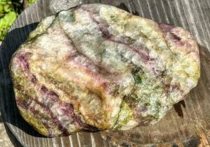 レインボーフローライト 天然原石 蛍石 2.4㎏ 半貴石 誕生石 鑑賞石 自然石 浄化 パワーストーン 置物 オブジェ USED コレクション現状渡し