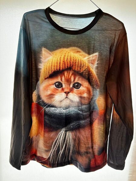 猫　ねこ ロングTシャツ 長袖 ロンT 可愛い猫柄　ゆったりサイズ　薄手　レディーストップス　肌触りの良い生地　size L