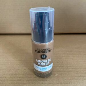 REVLON レブロン　カラーステイ　ロングウェア　メイクアップ D ファンデーション　330 NATURAL TAN