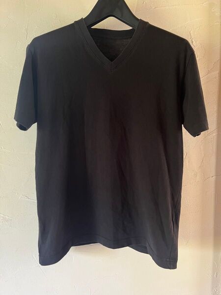 ユニクロ Tシャツ Vネック 半袖 ブラック 半袖Tシャツ