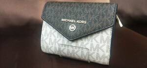 mo/588240/2405/MICHAEL KORS　マイケルコース　3折り財布