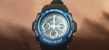 mo/553576/2405/CASIO カシオ/ G-SHOCK クォーツ QZ アナログ 黒文字盤 ブルー ブラック　AW-591 _画像2