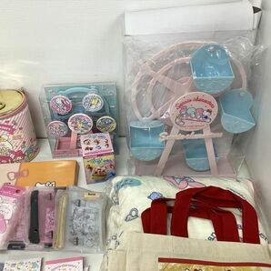 【同梱不可/現状】Sanrio サンリオ グッズ まとめ売り 壁掛け時計 ミニノート ミニバッグ キーホルダー 他の画像4