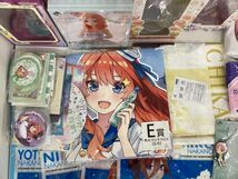 【同梱不可/現状】五等分の花嫁 グッズ まとめ売り 缶バッチ アクリルスタンド 一番くじ フィギュア ぬいぐるみ 他 / ごとはな_画像3