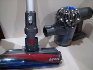 【9914】ダイソン　dyson コードレスクリーナー　DC74 完動品　分解清掃済み