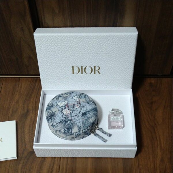 Dior ディオール ノベルティ ポーチ ブルーミング ブーケ